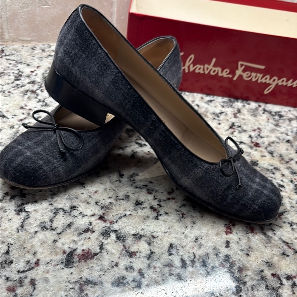 Vintage Salvatore Ferragamo Women's Gray Plaid Shoes - Picture 3 of 9